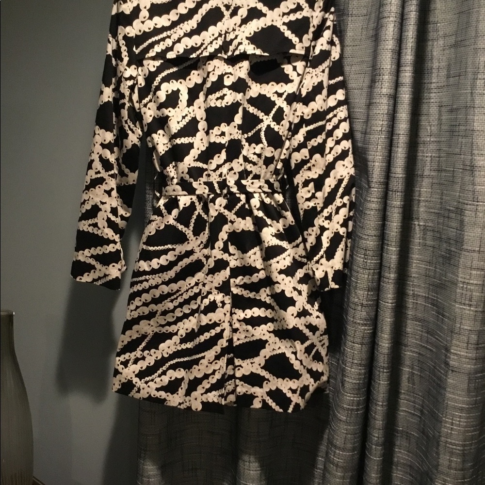 Coat - Picture 2 of 2